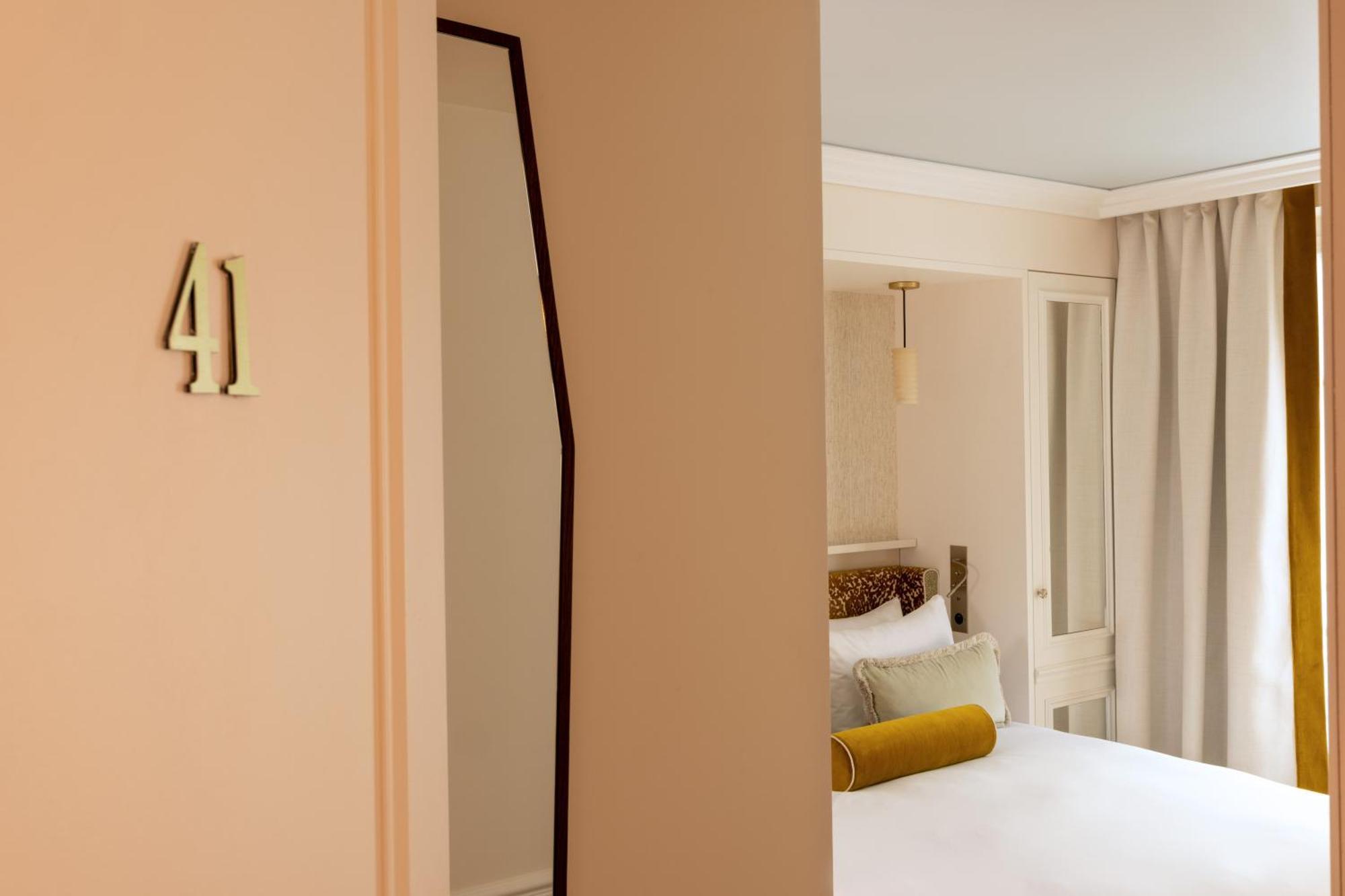 Almarine Eiffel & By Malone Hotel Paris