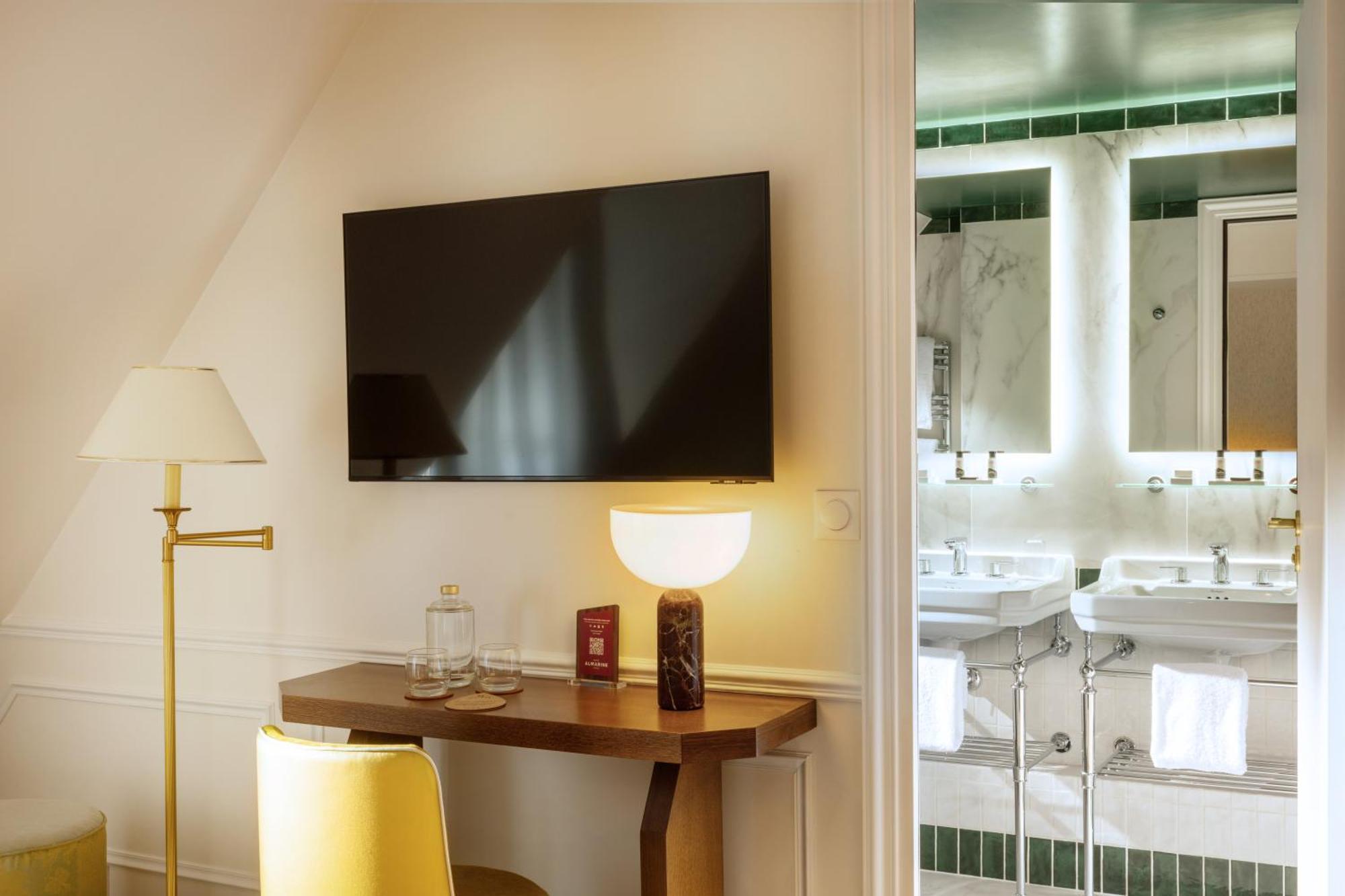 Almarine Eiffel & By Malone Hotel Paris